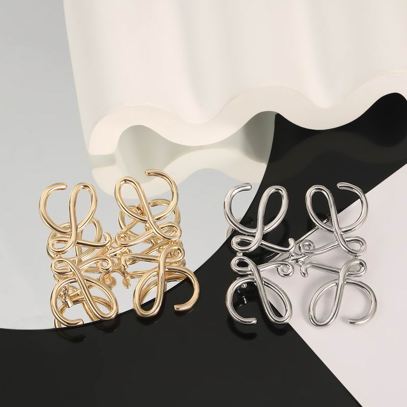 Loewe brooch 03lyx18